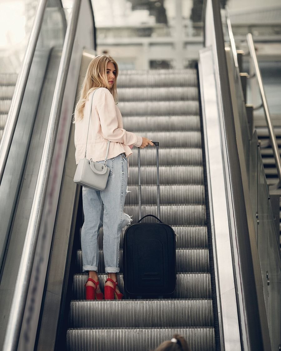 A patient arriving with her suitcase